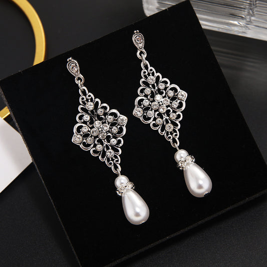 European And American New Luxury Rhinestone Alloy Hollow Jeweled Stud Earrings