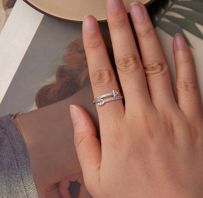 Silver arrow zircon ring - view 2