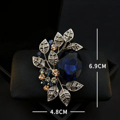 Men's And Women's French Vintage Atmospheric Brooches