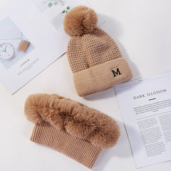 Two-piece hat and scarf