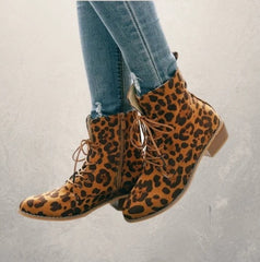 Flat lace up boots