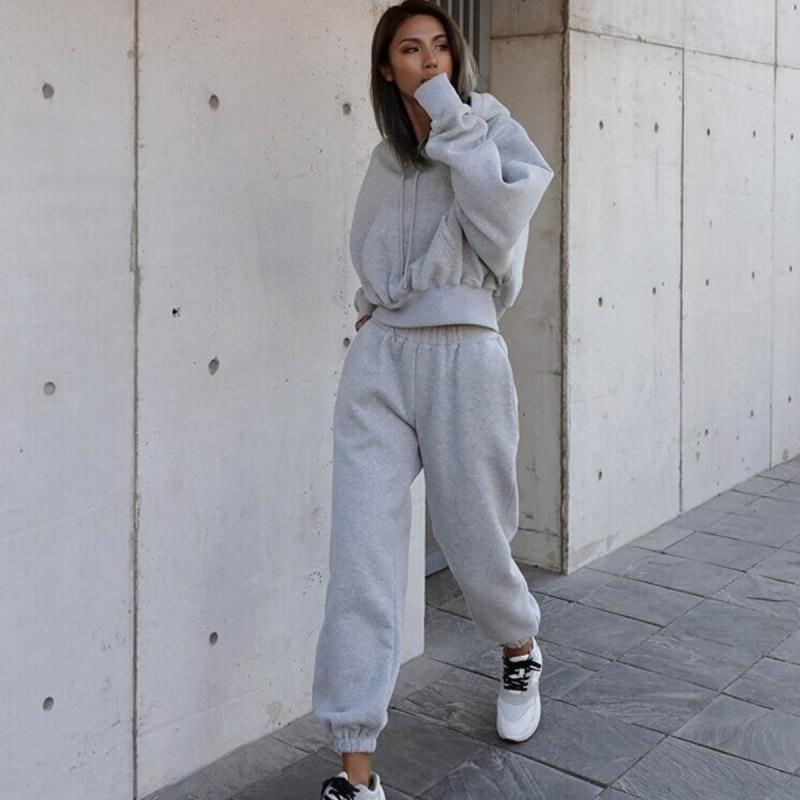 Trendy Women's Hoodies for Autumn & Winter 