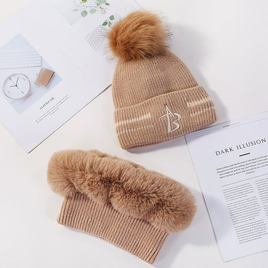 Two-piece hat and scarf