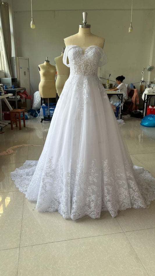 Off-shoulder Bridal Main Wedding Dress Elegant Court Style  French Light Door Yarn