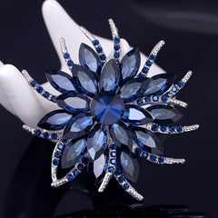 Fashion Vintage Collar Flower Crystal Brooch