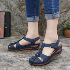 Toe cap sandals