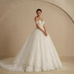 Off-shoulder Bridal Main Wedding Dress Elegant Court Style  French Light Door Yarn