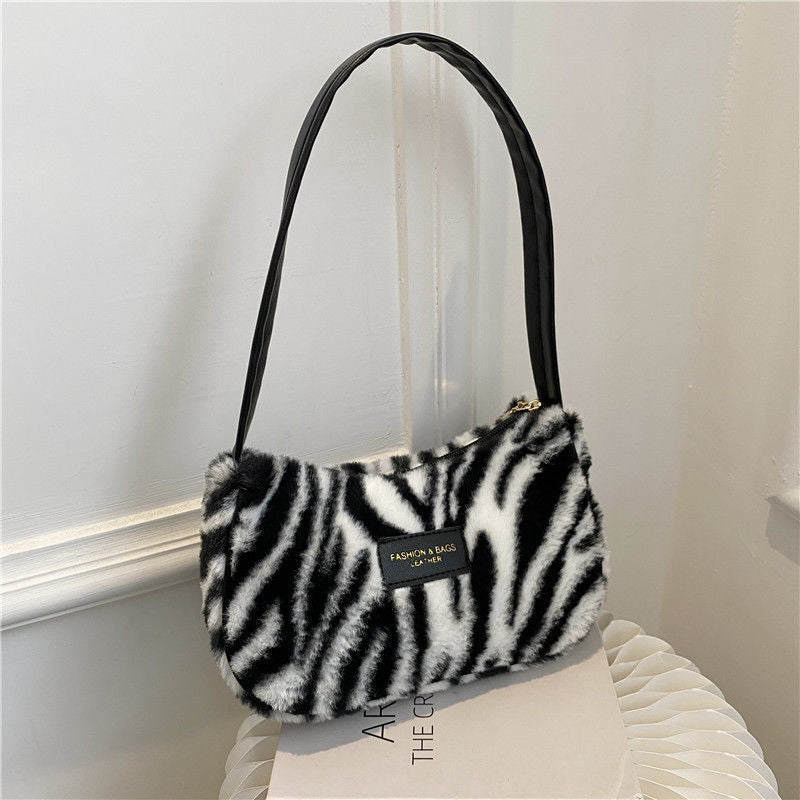 Women's plush plaid underarm bag - view 5