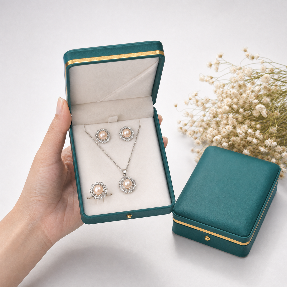 Peach pearl scalloped halo jewelry set