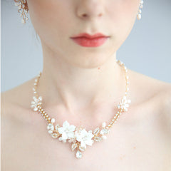 Bridal Necklace Exquisite Ceramic Flower Wedding Dress